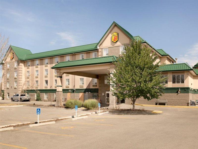 Super 8 By Wyndham Calgary Shawnessy Area Hotel Exterior foto