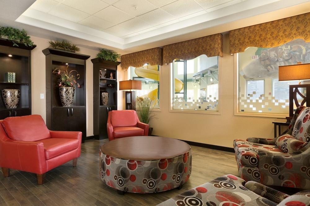 Super 8 By Wyndham Calgary Shawnessy Area Hotel Exterior foto