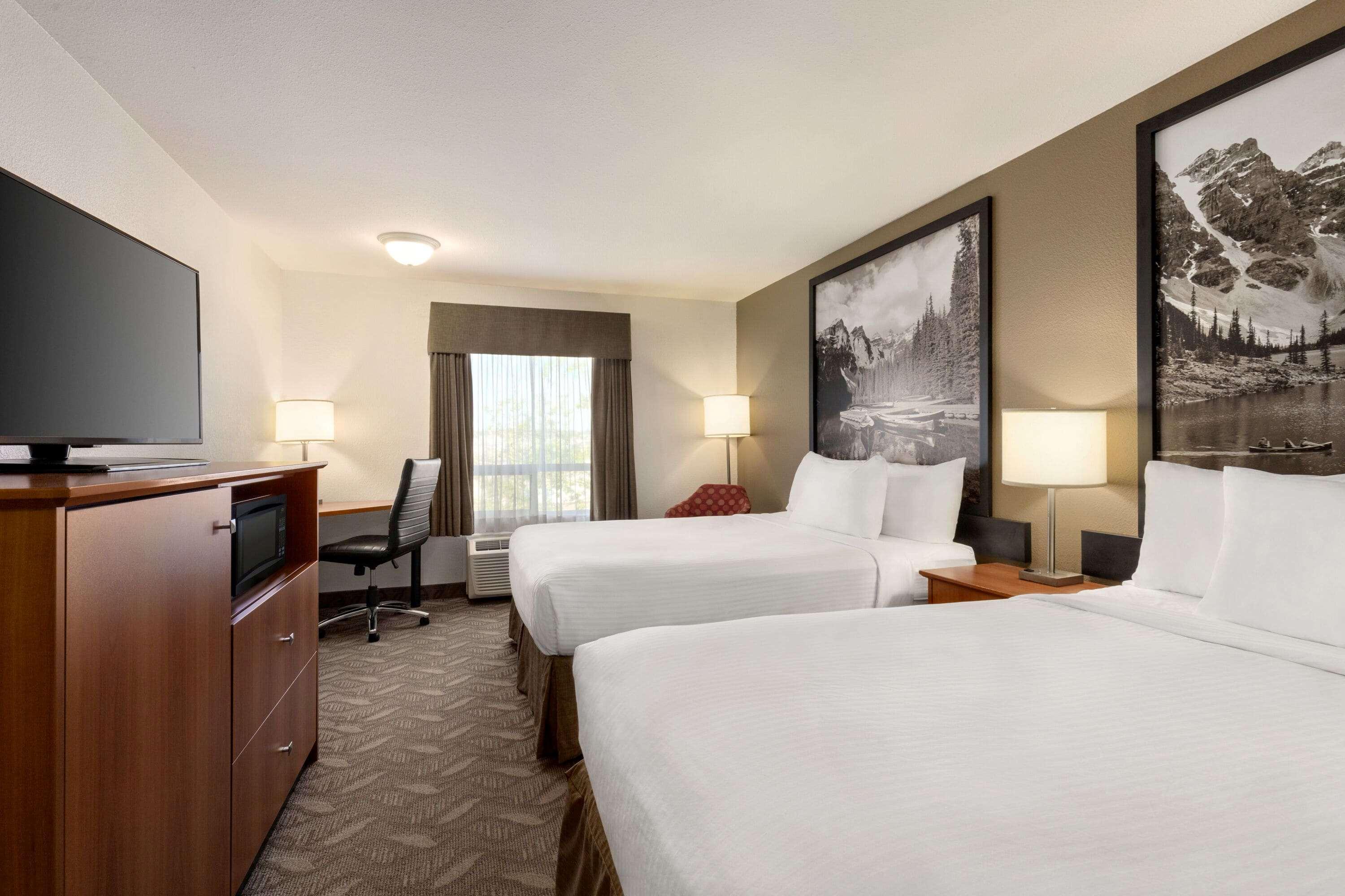 Super 8 By Wyndham Calgary Shawnessy Area Hotel Exterior foto